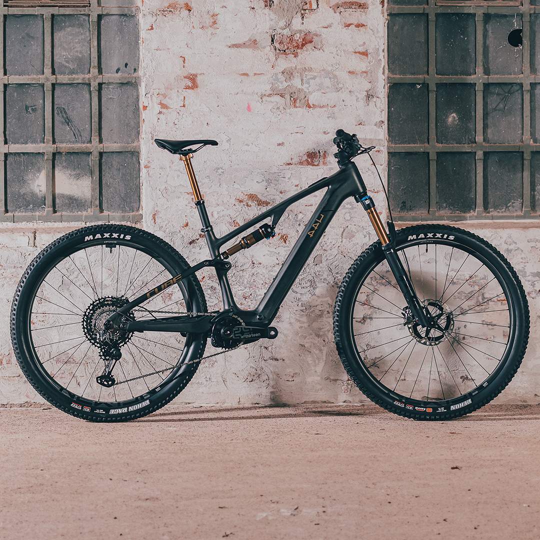 CUBE AMS HYBRID ONE44 C:68X SLT 400X E-MTB BIKE 2024 CARBON 'N' GOLDDUST