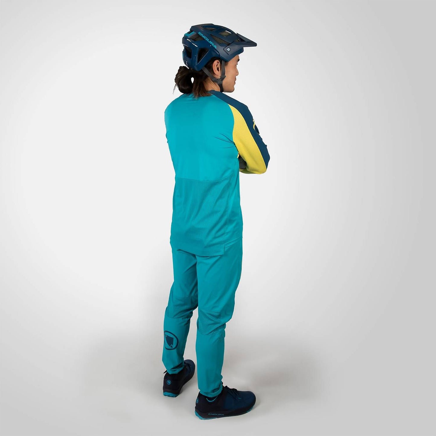 ENDURA MT500 BURNER LITE L/S JERSEY BLUEBERRY