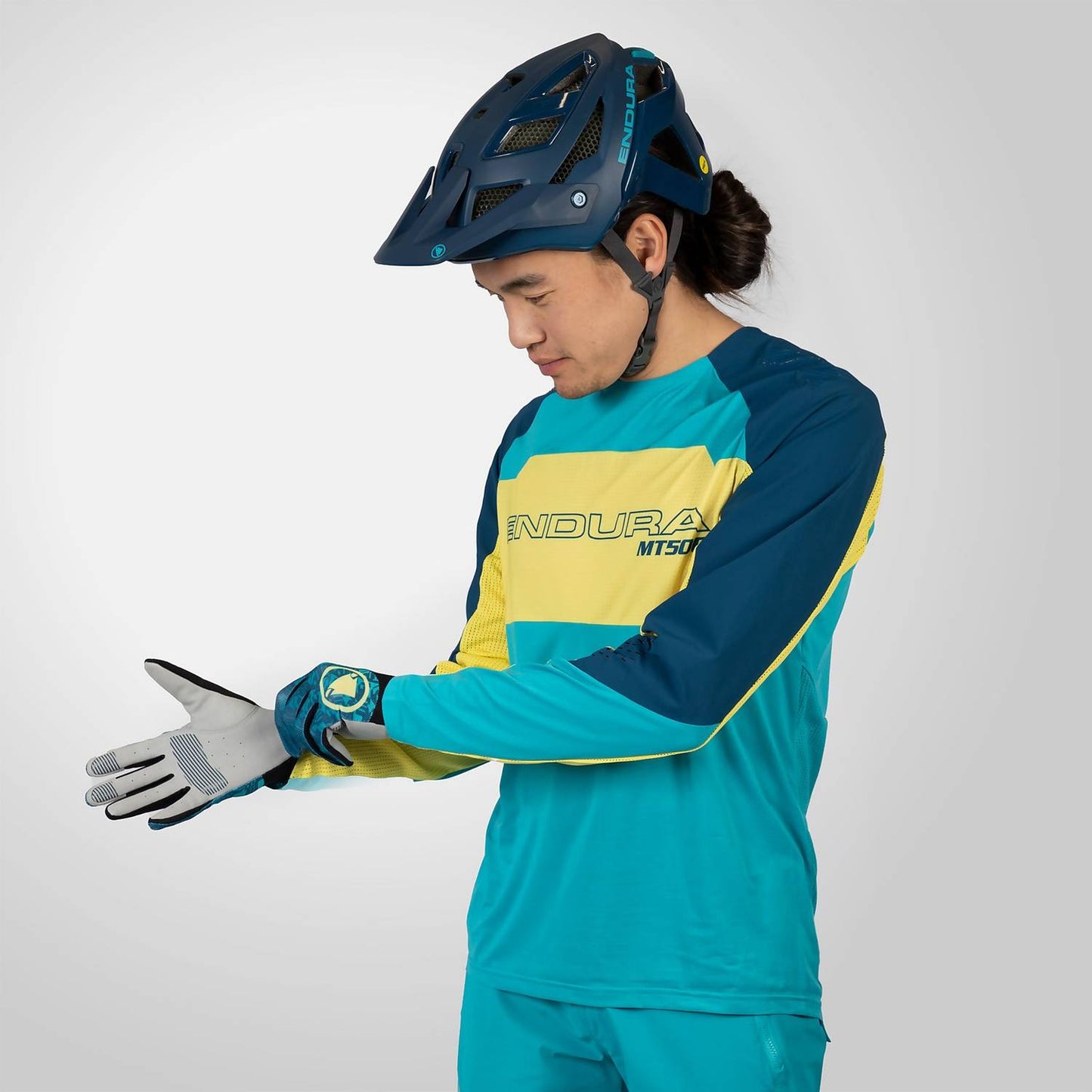 ENDURA MT500 BURNER LITE L/S JERSEY BLUEBERRY