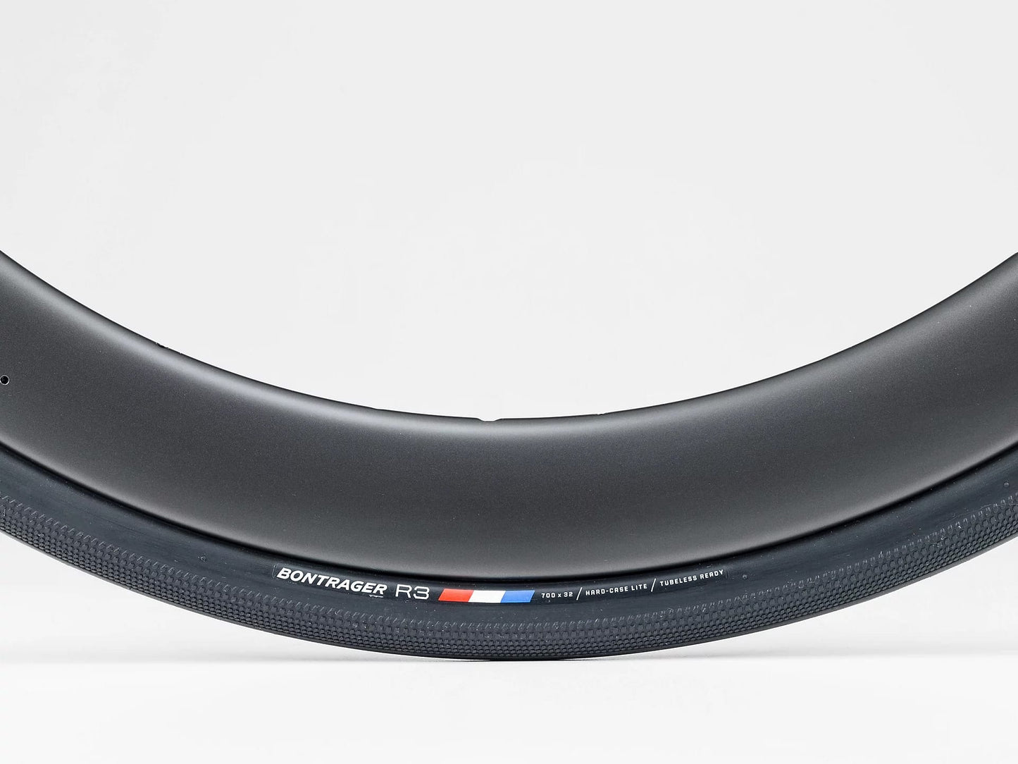 BONTRAGER R3 HARD-CASE LITE TLR ROAD TYRE - BLACK