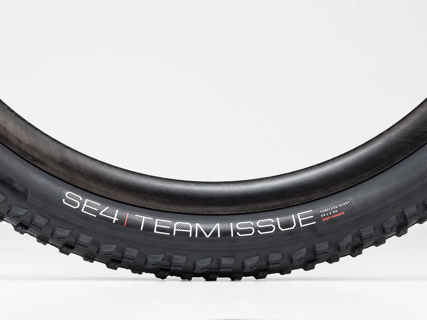 BONTRAGER SE4 TEAM ISSUE 27.5X2.40 TLR MTB TYRE