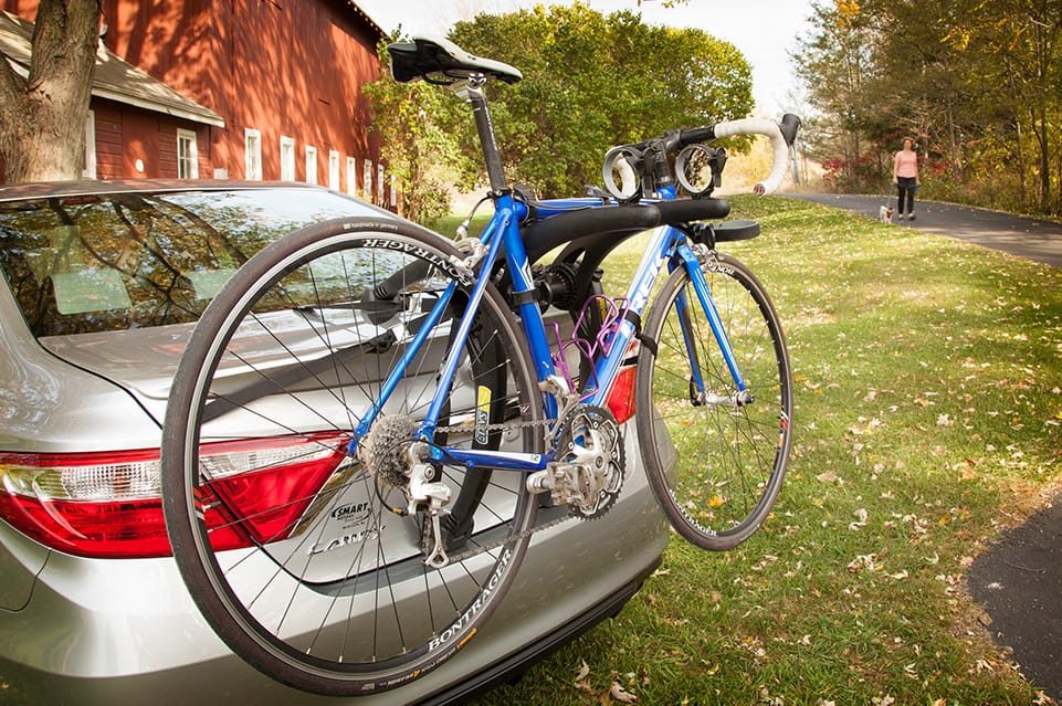 SARIS BONES 2-BIKE CAR RACK