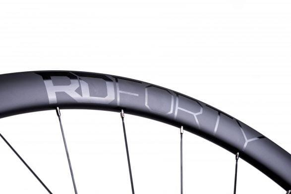 HOPE RD4O CARBON RS4 S-PULL CENTRE LOCK WHEEL - FRONT