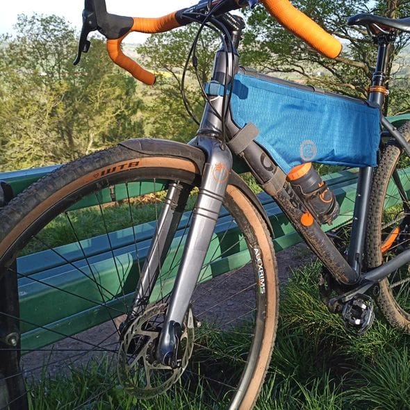 MUDHUGGER GRAVEL FRONT FENDER