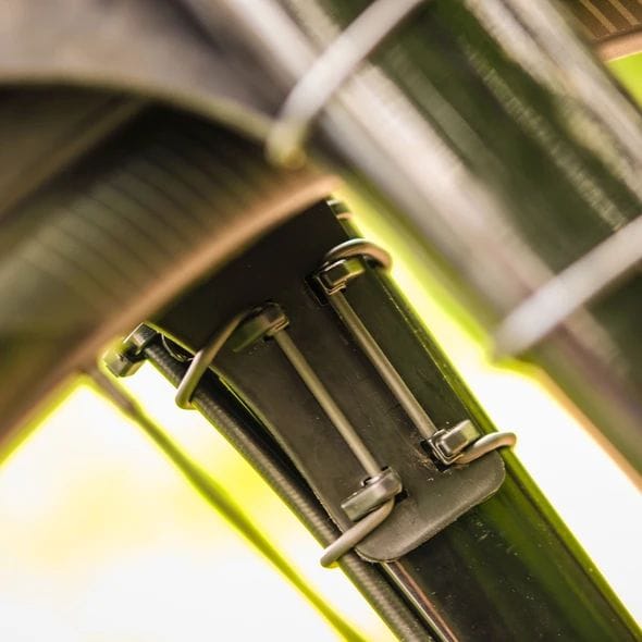 MUDHUGGER GRAVEL FRONT FENDER