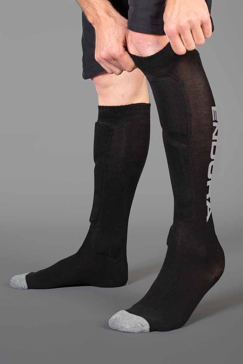 ENDURA SINGLETRACK SHIN GUARD SOCK