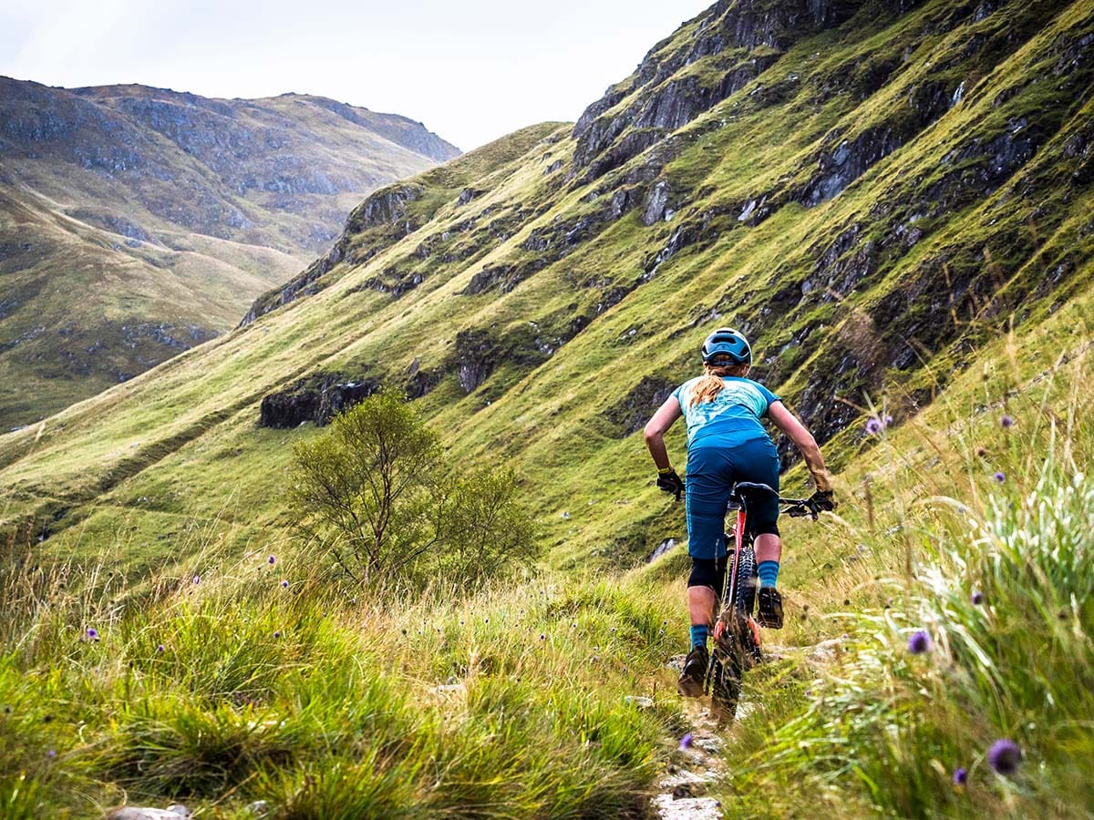 ENDURA WOMEN'S COOLMAX STRIPE SOCKS (TWIN PACK) PACIFIC BLUE