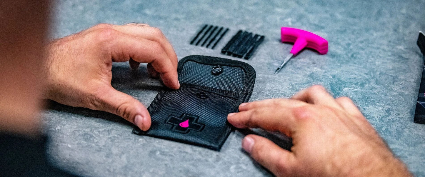 MUC-OFF PUNCTURE PLUG REPAIR KIT