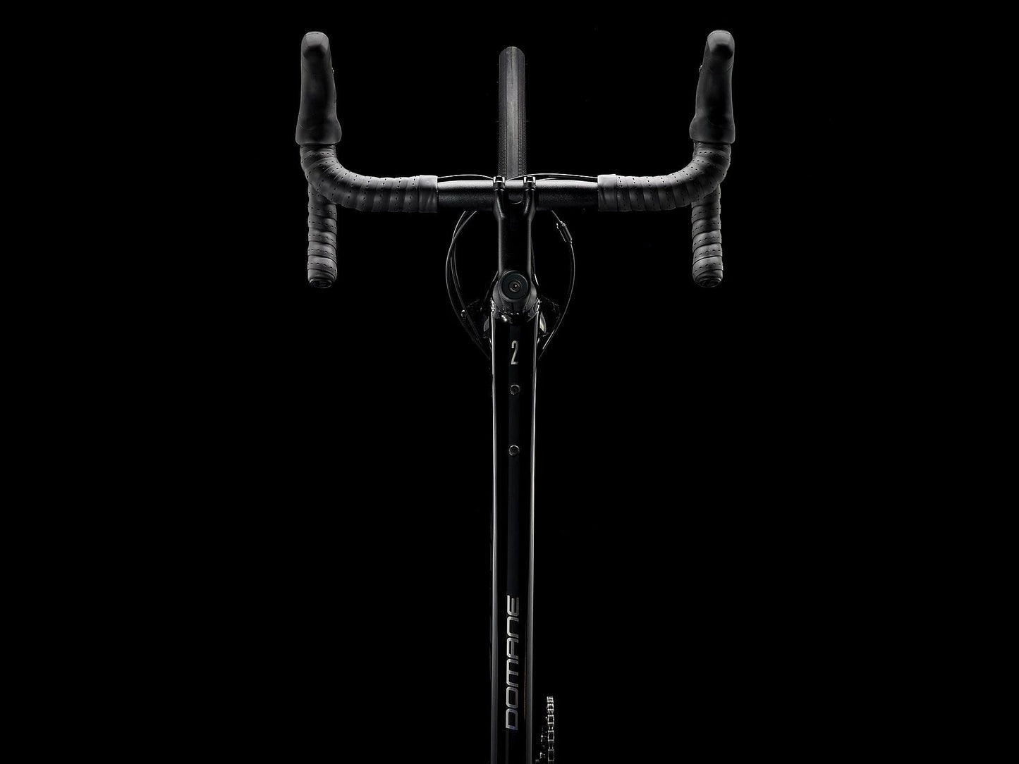 TREK DOMANE AL 2 DISC ROAD BIKE 2023 - TREK BLACK