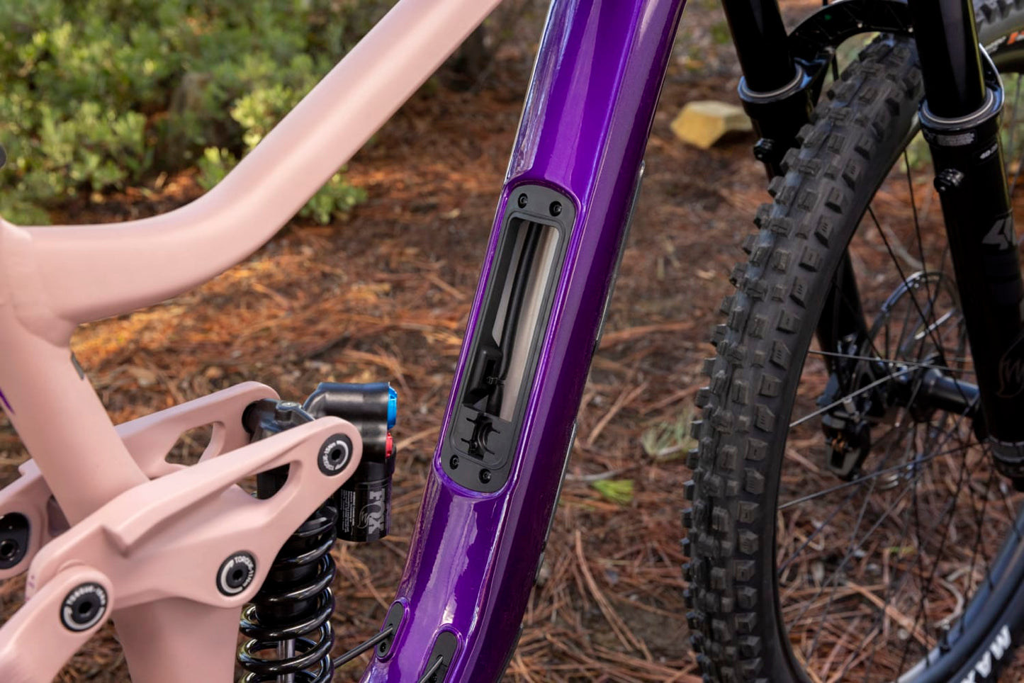 GIANT REIGN SX FULL SUSPENSION MTB BIKE 2023 - GLOSS PURPLE/PETRA CLAY