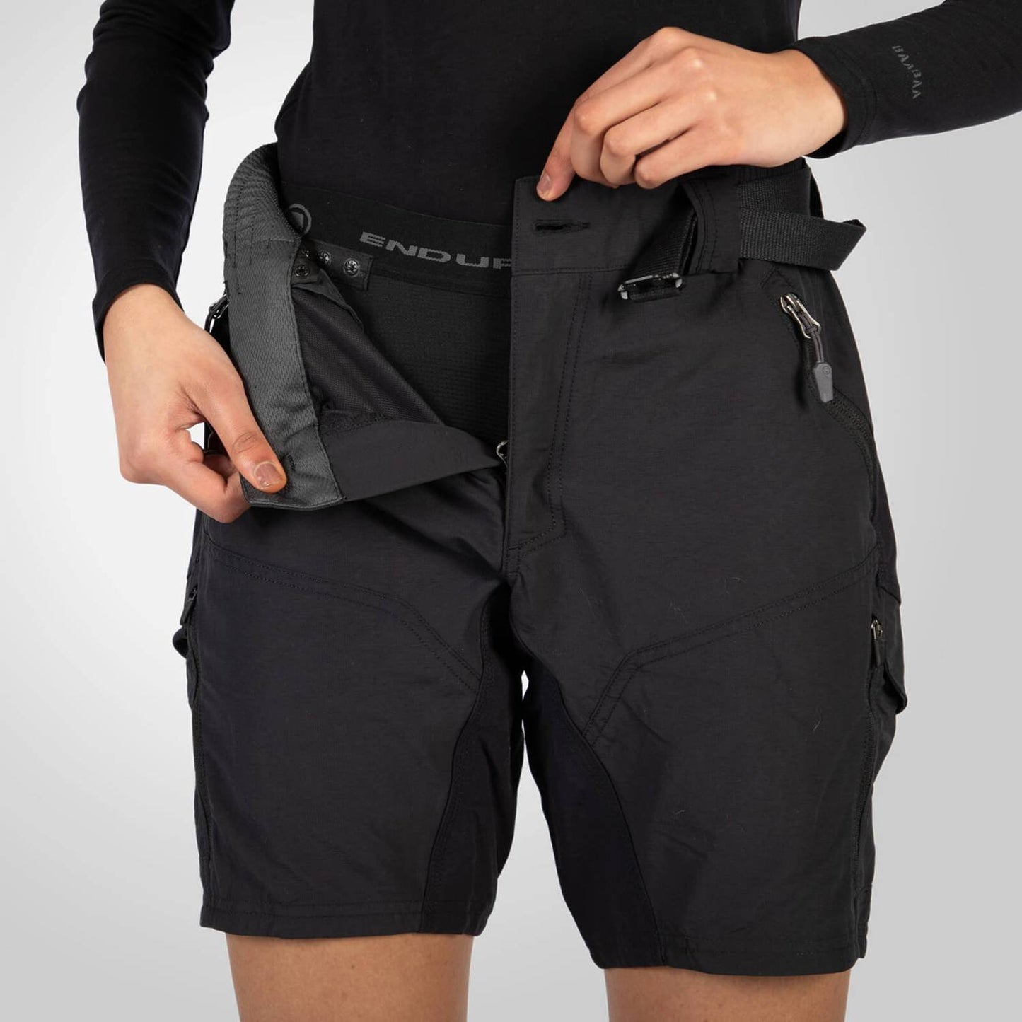 ENDURA WOMEN’S HUMMVEE SHORT WITH LINER - BLACK