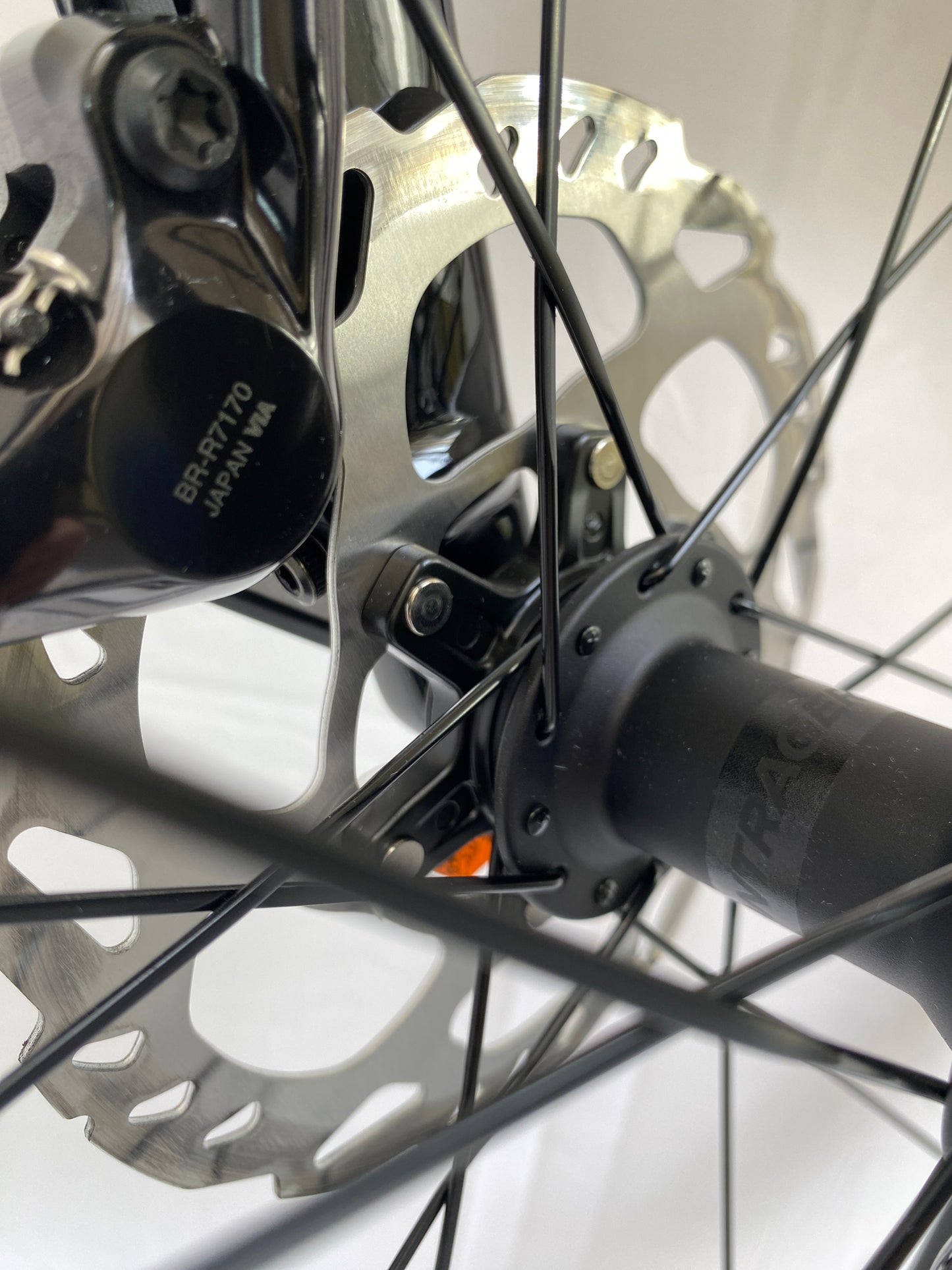 TREK MADONE SL 6 GEN 8 ROAD BIKE 2025 MATTE DARK WEB **EX DEMO**