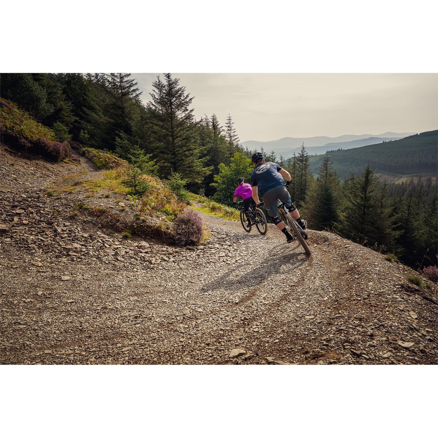 ALTURA ESKER CARGO BAGGY SHORTS + LINER BLACK