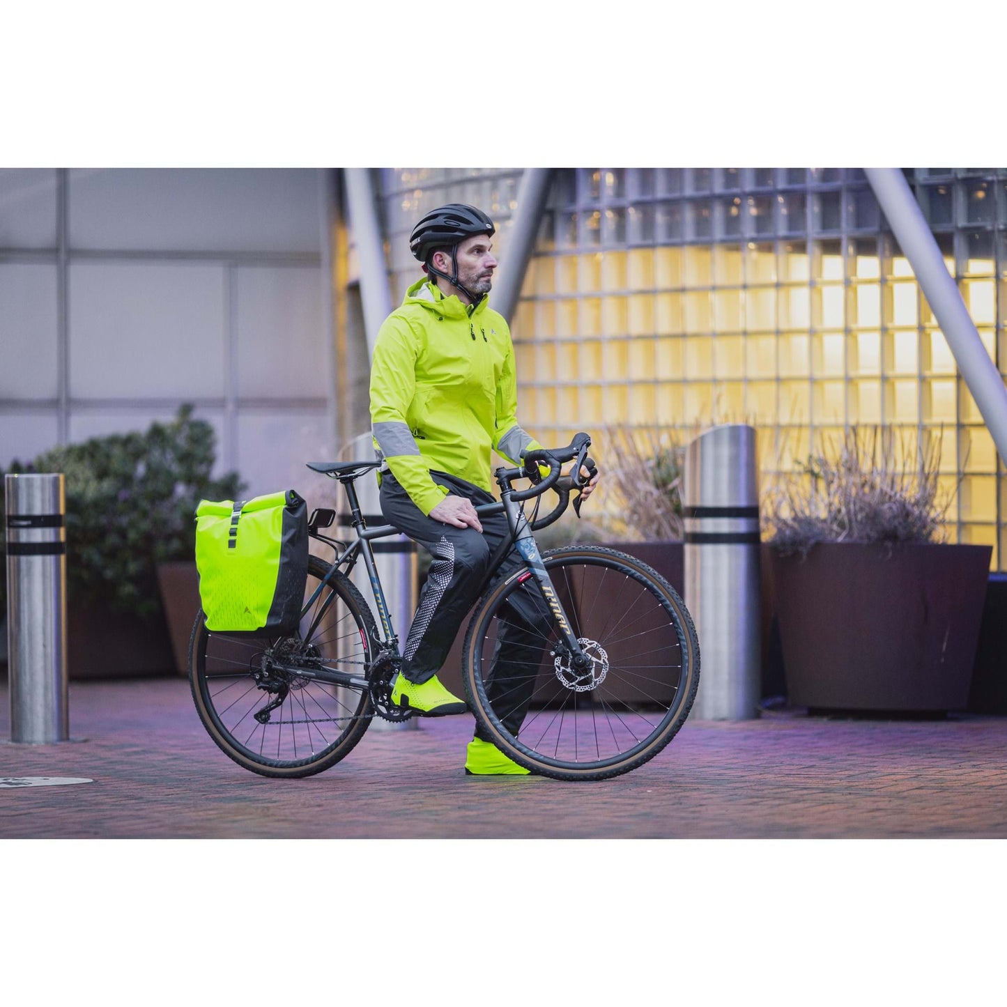 ALTURA THUNDERSTORM CITY WATERPROOF 20L PANNIER HI VIZ YELLOW
