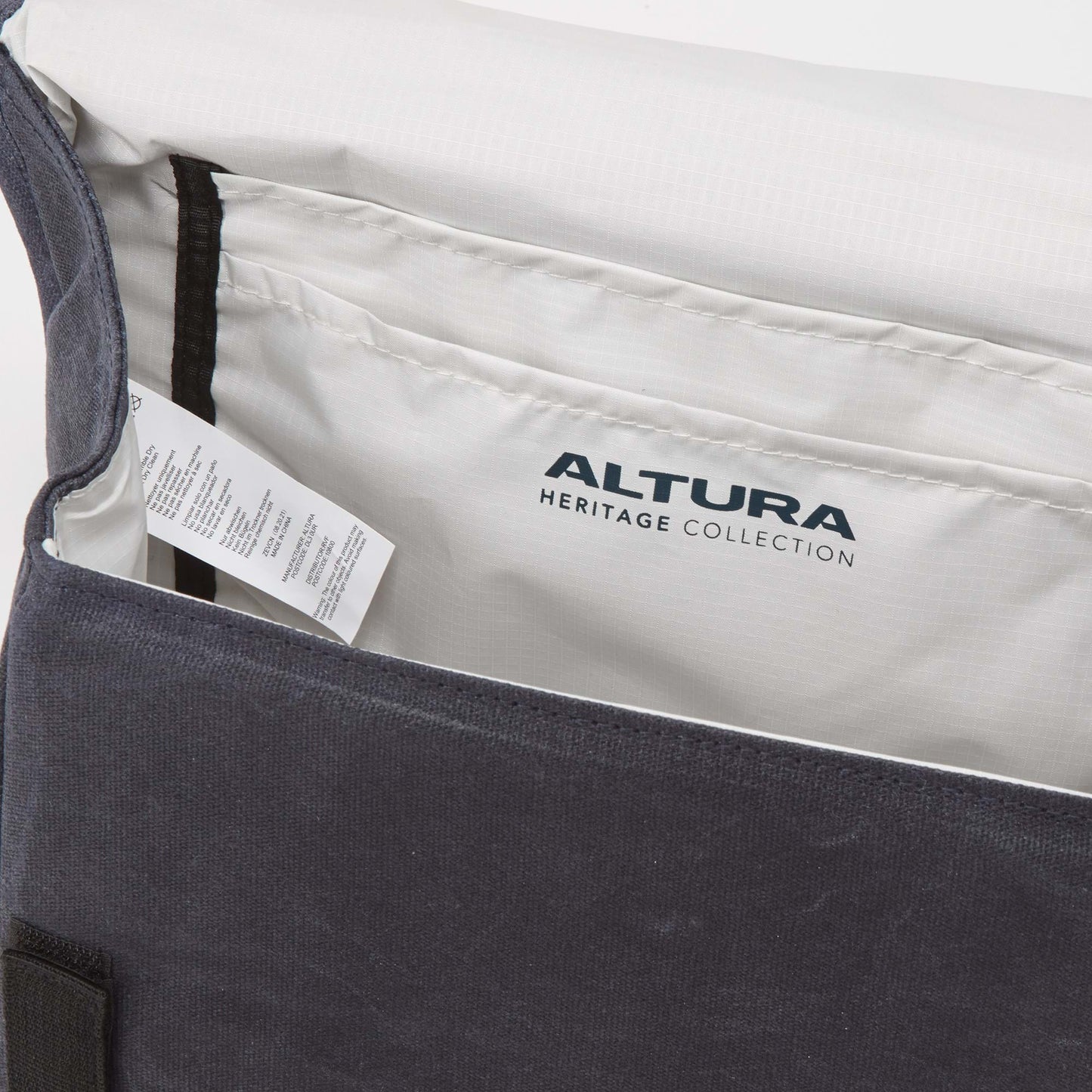 ALTURA HERITAGE CYCLING BACKRACK 7L PANNIER BAG - NAVY