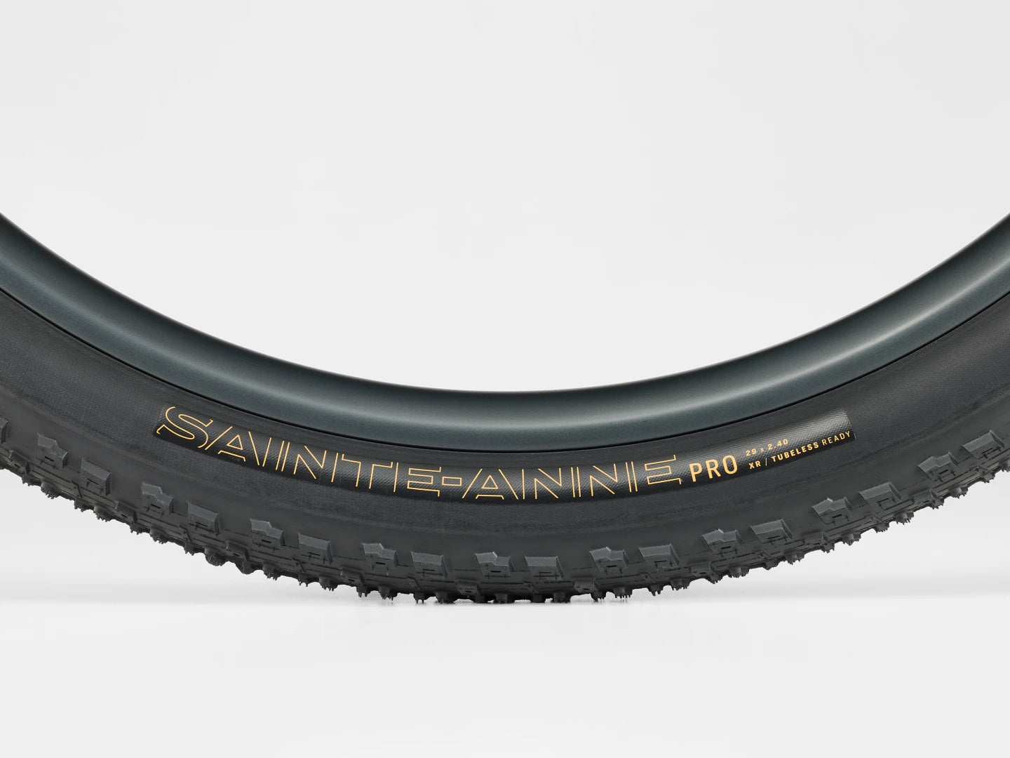 BONTRAGER SAINTE-ANNE PRO XR TLR 29x2.40 MTB TYRE