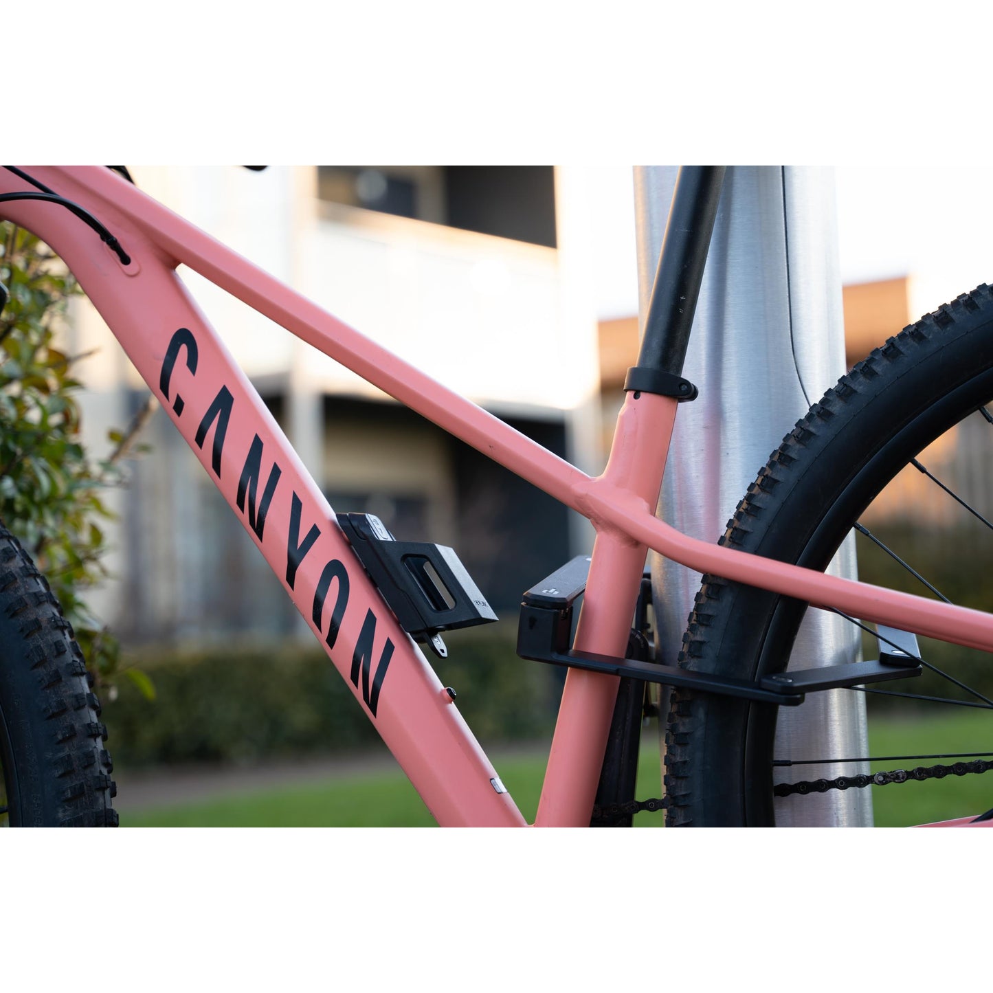 HIPLOK SWITCH FOLDING LOCK