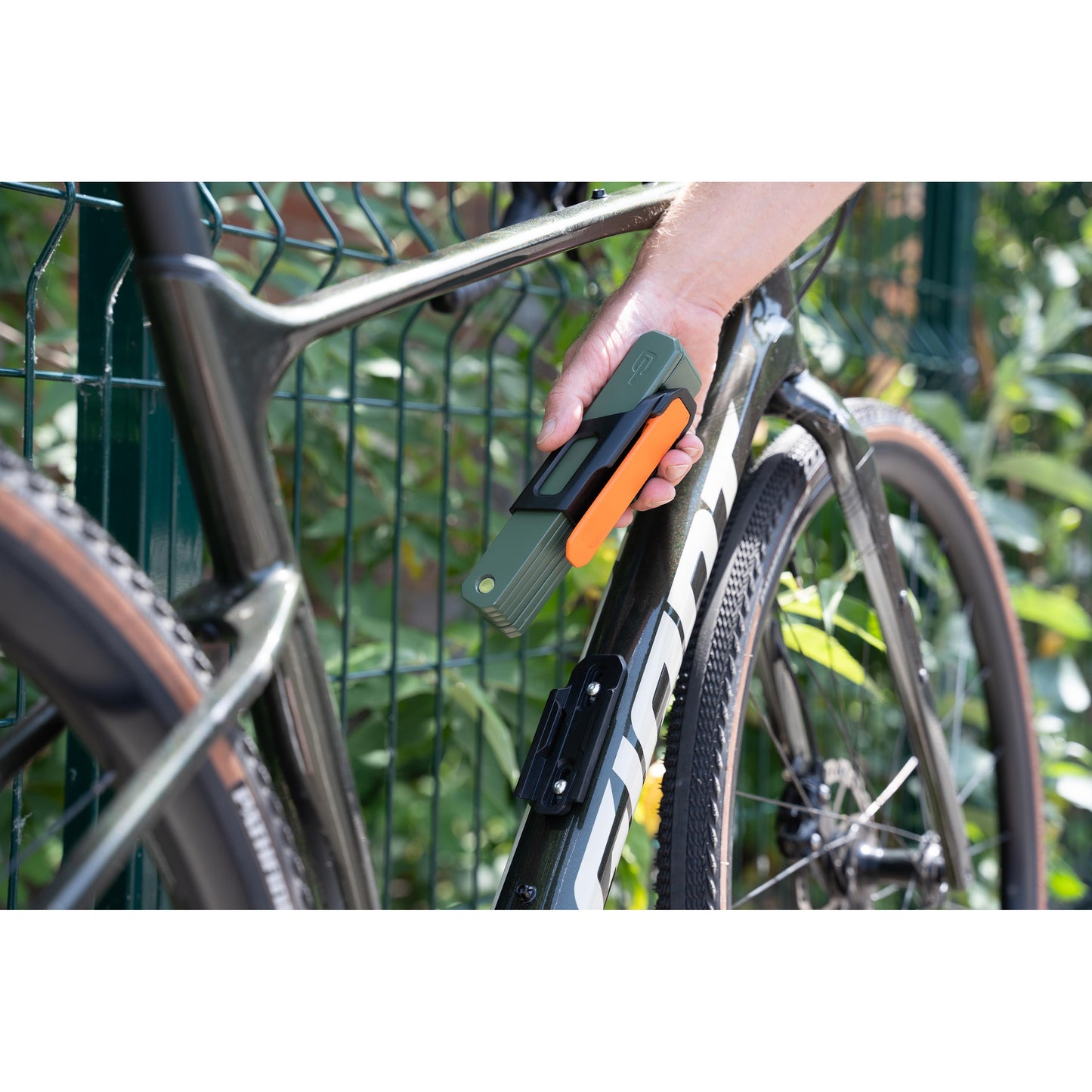 HIPLOK SWITCH FOLDING LOCK