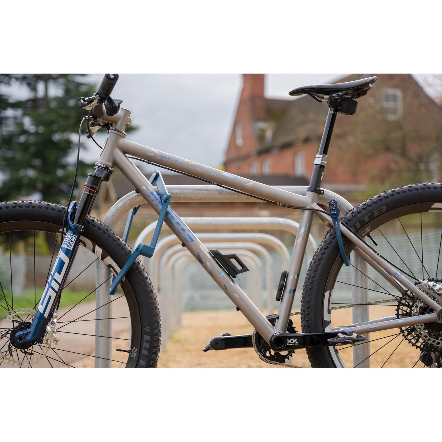 HIPLOK SWITCH FOLDING LOCK