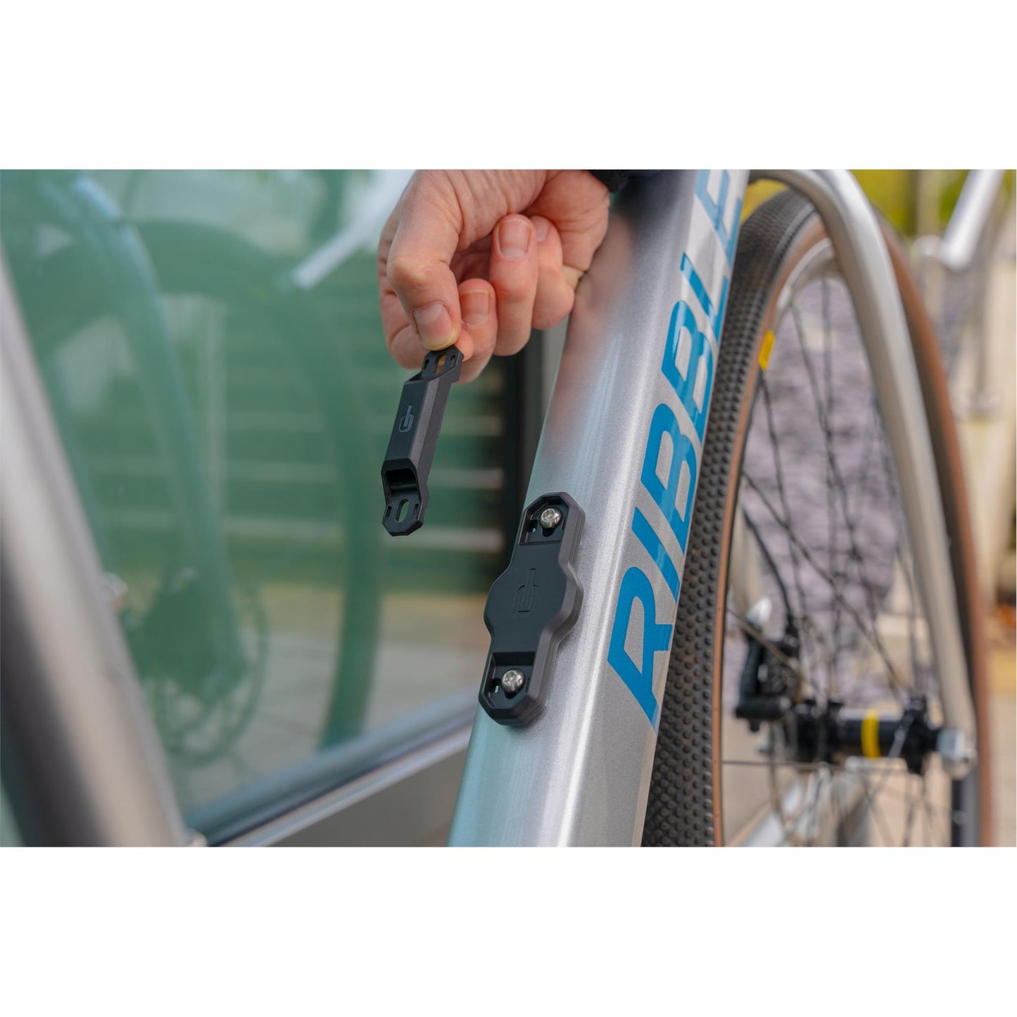 HIPLOK TRACK WITH ZLOK BRACKET