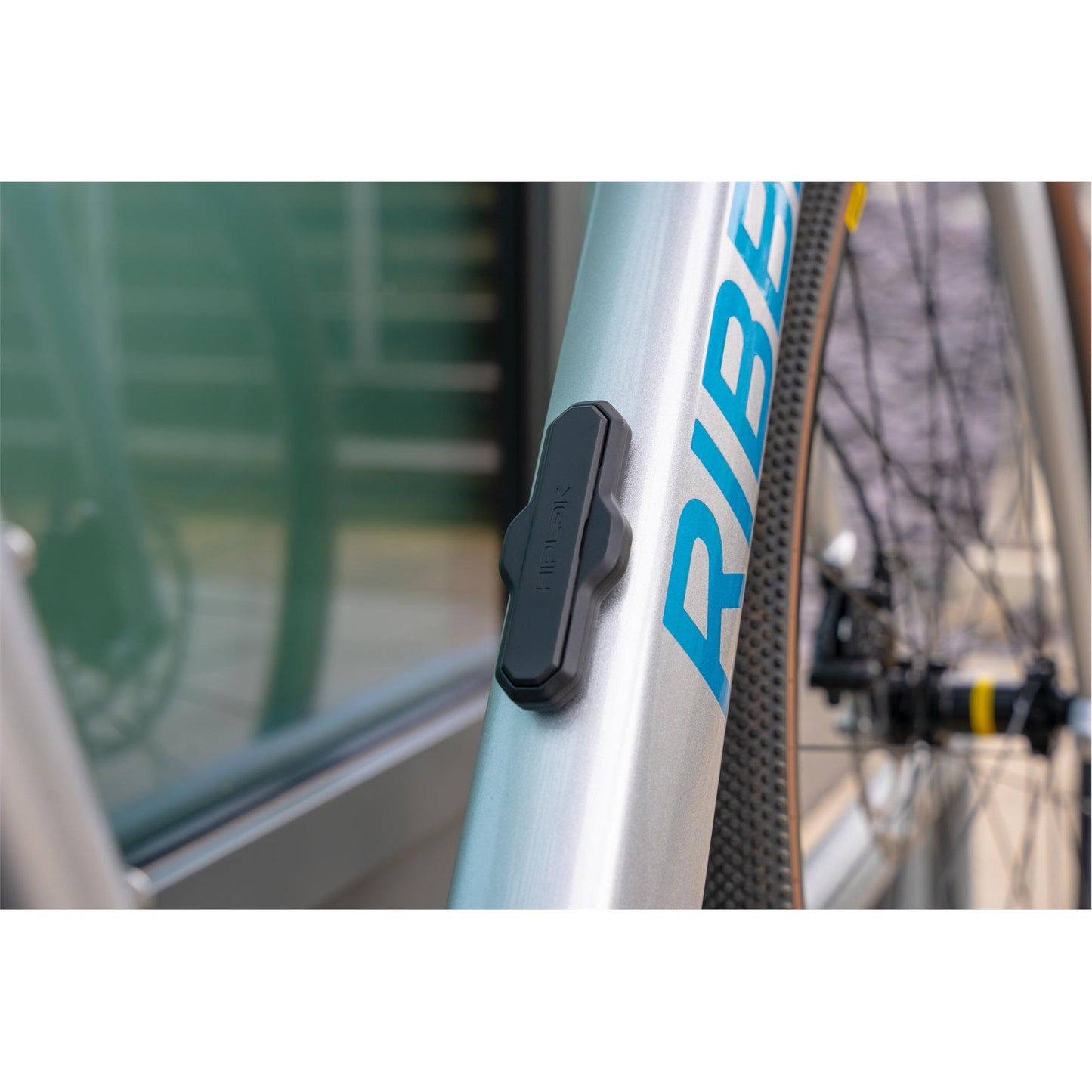 HIPLOK TRACK WITH ZLOK BRACKET
