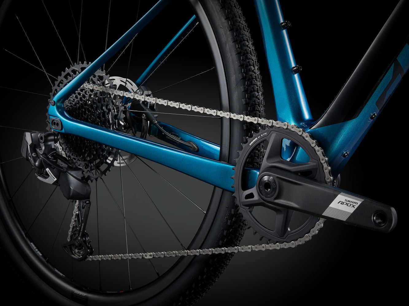 GIANT REVOLT X ADVANCED PRO 2 GRAVEL BIKE 2024 GLOSS BLACK/SEA SPARKLE