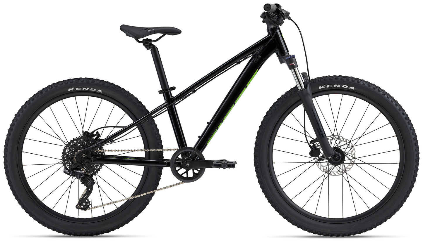 GIANT STP 24 KID'S BIKE 2025 BLACK