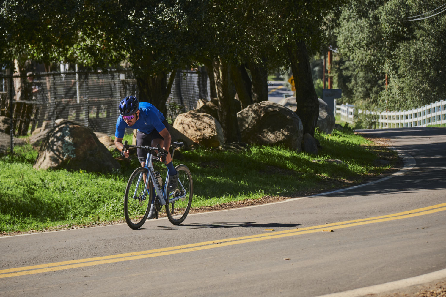 GIANT TCR ADVANCED 0 Di2 ROAD BIKE 2025 GLOSS FROST SILVER/COLD IRON