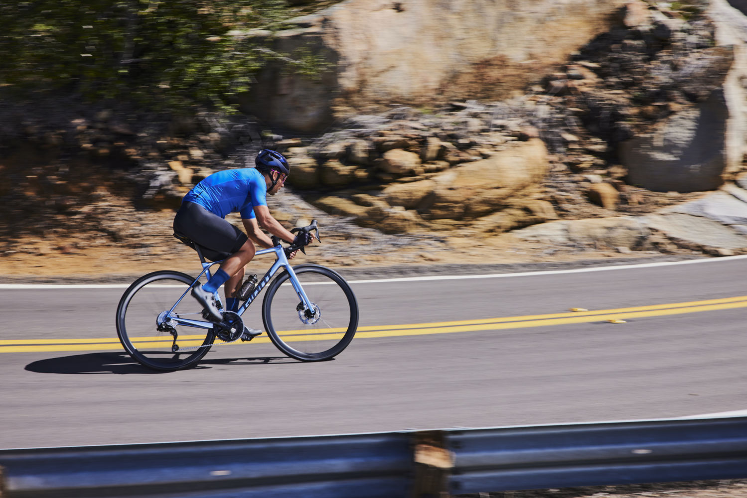 GIANT TCR ADVANCED 0 Di2 ROAD BIKE 2025 GLOSS FROST SILVER/COLD IRON