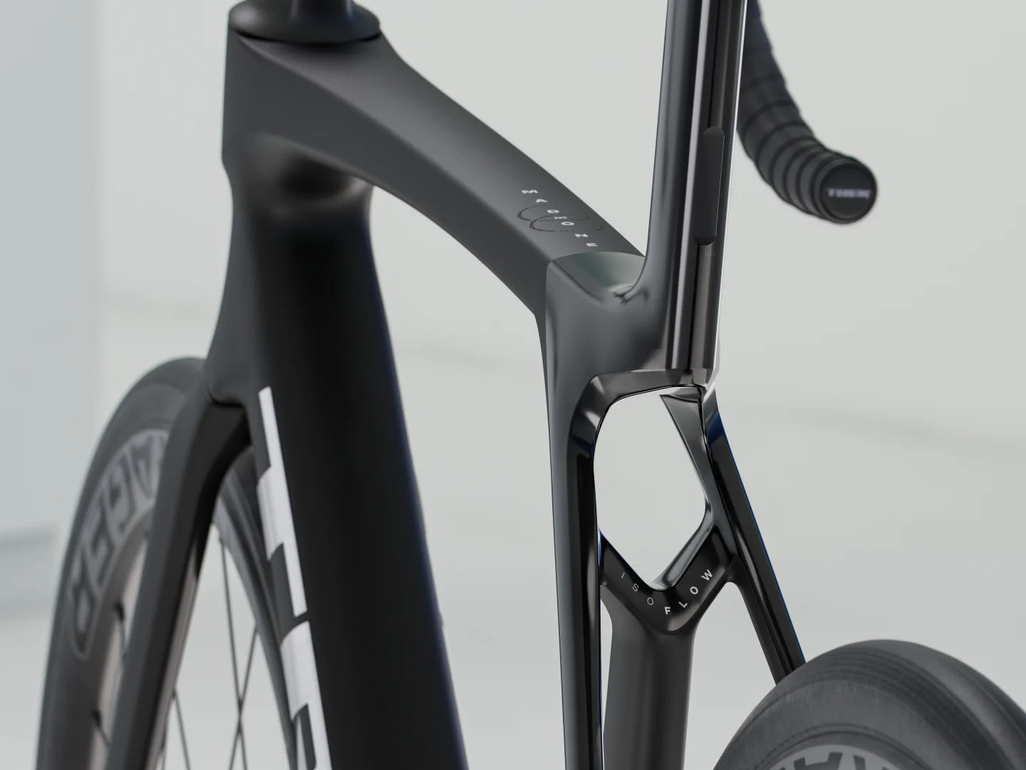 TREK MADONE SL 6 GEN 8 ROAD BIKE 2025 MATTE DARK WEB **EX DEMO**
