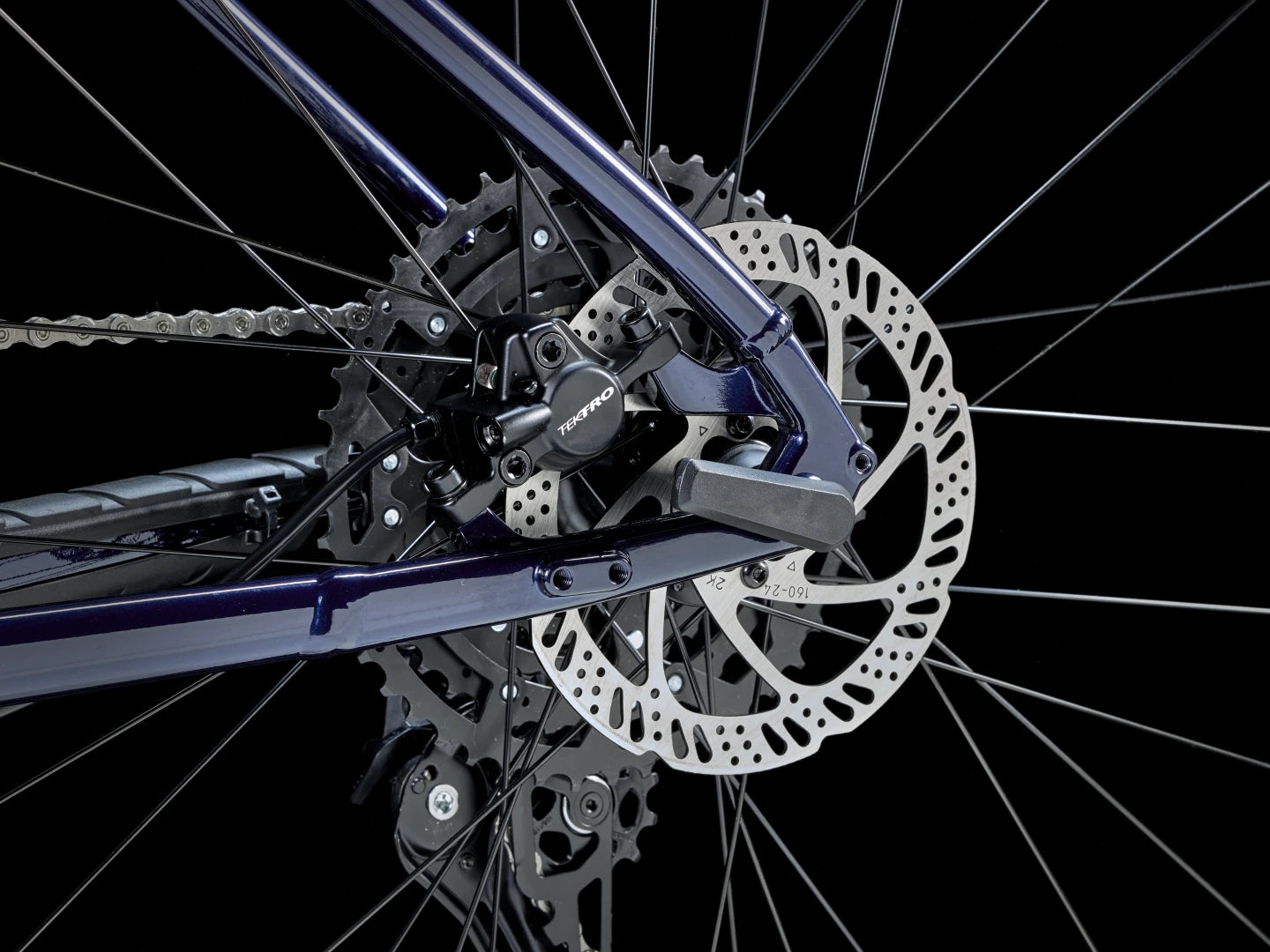 TREK MARLIN 6 GEN 3 MTB BIKE 2025 RAGE RED TO DEEP DARK BLUE FADE