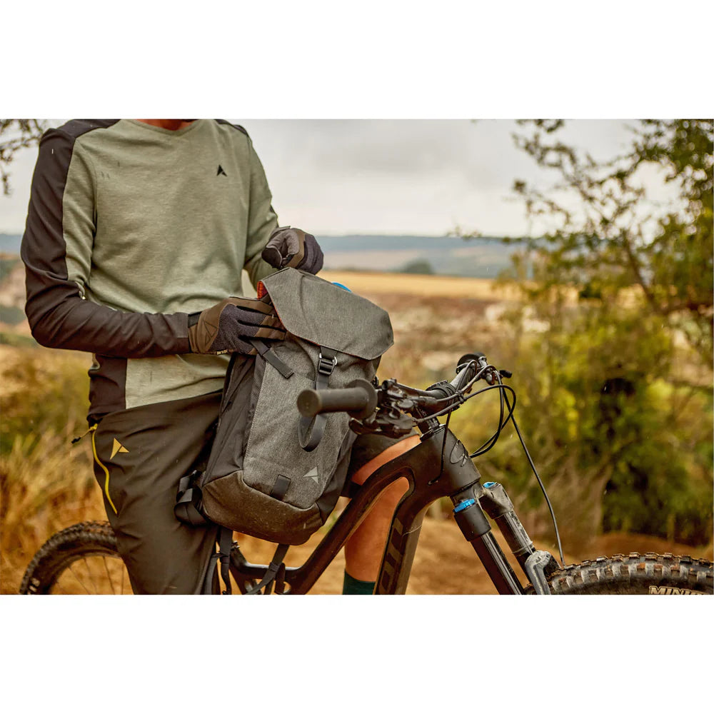 ALTURA CHINOOK CYCLING BACKPACK