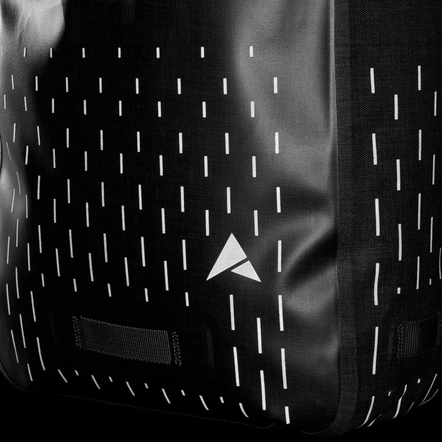 ALTURA THUNDERSTORM CITY WATERPROOF CYCLING BACKPACK 20L