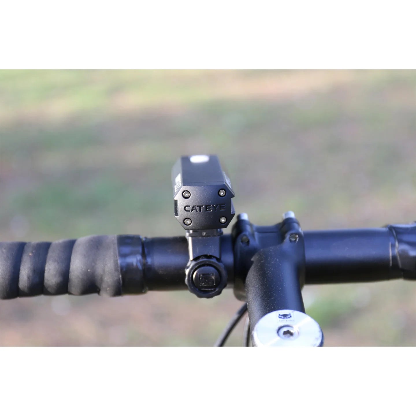 CATEYE AMPP 900 / VIZ 300 BIKE LIGHT SET