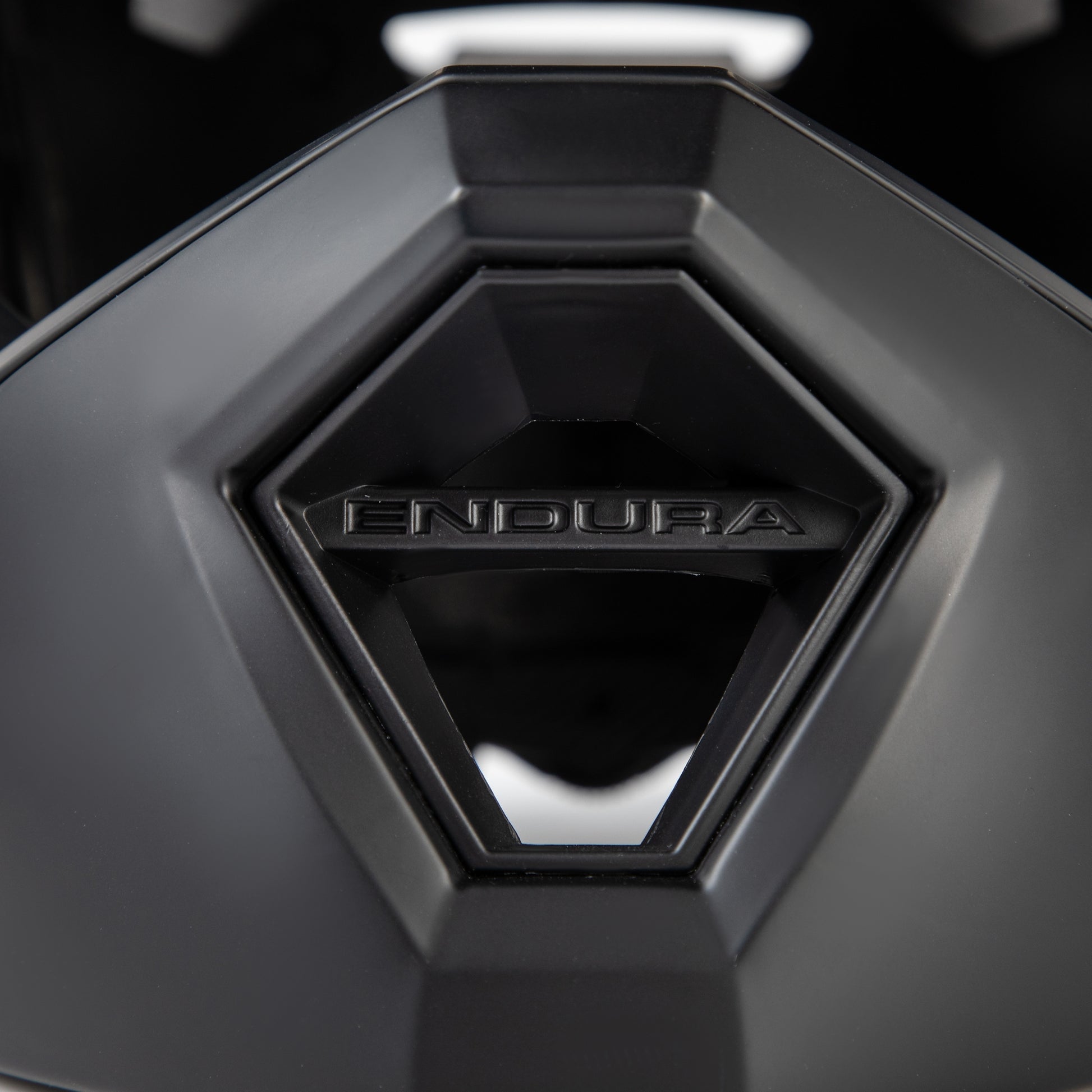 ENDURA SINGLETRACK FULL FACE MIPS HELMET BLACK