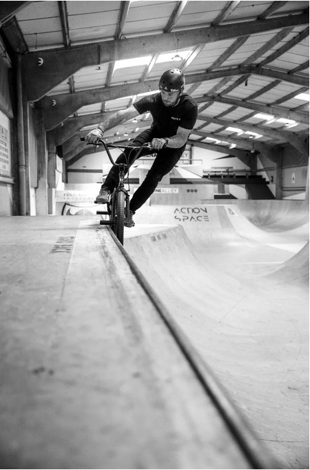 HUFFY SYMBOL FREESTYLE 20" BMX BIKE GLOSS NAVY