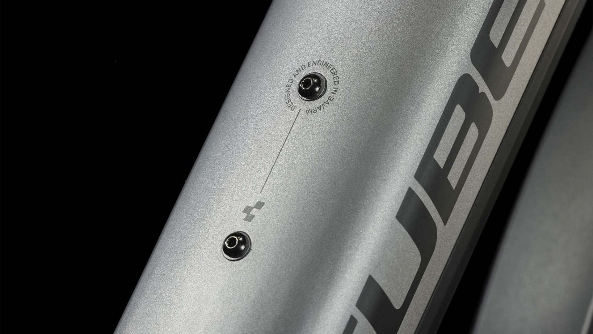 CUBE NURIDE HYBRID PERFORMANCE 625 ALLROAD LADY EBIKE 2023 GRAPHITE ´N´ BLACK