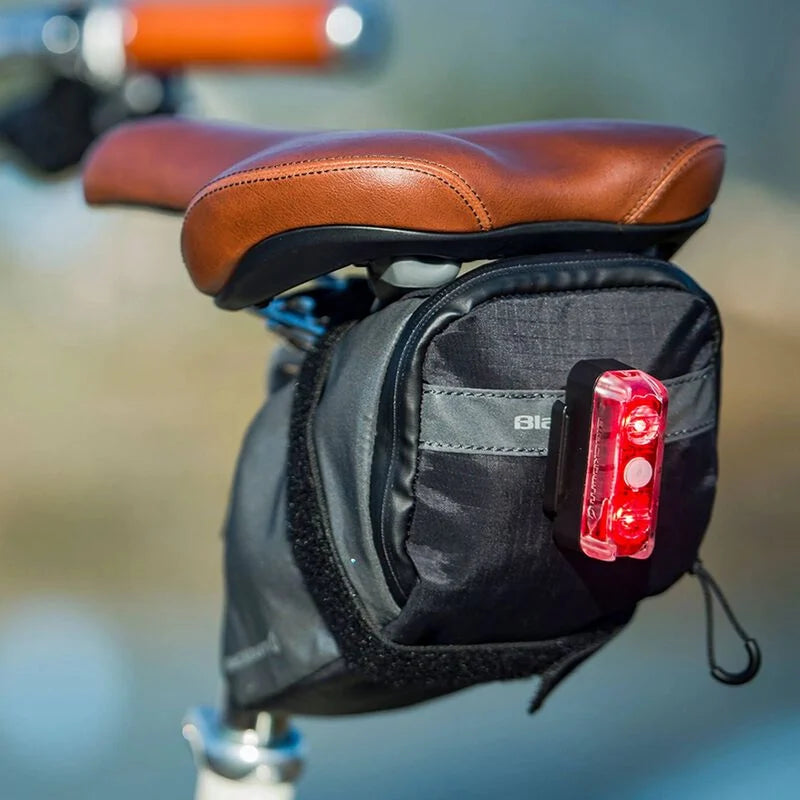 BLACKBURN DAYBLAZER 1500 FRONT + DAYBLAZER 65 REAR LIGHT SET