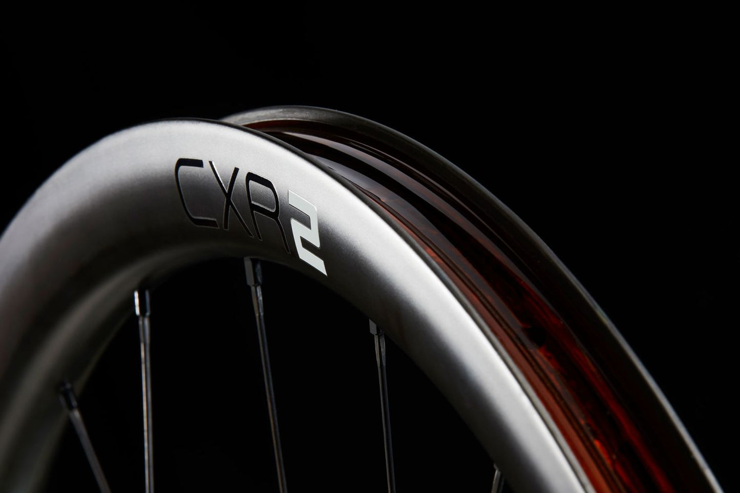 GIANT CXR 2 HOOKLESS CARBON FRONT WHEEL