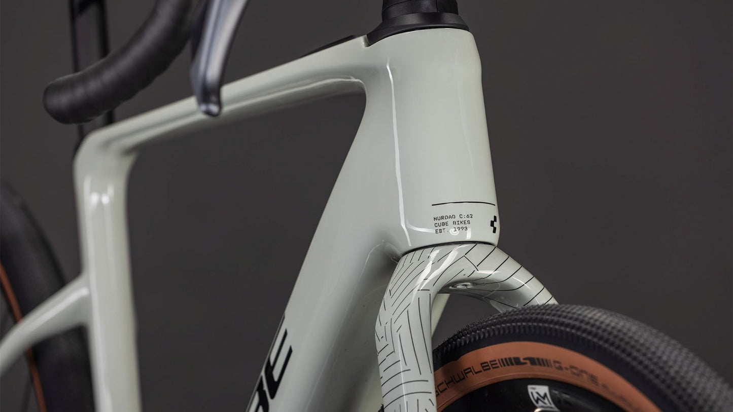 CUBE NUROAD HYBRID C:62 RACE 400X eGRAVEL BIKE 2026 REEDBEIGE' N 'BLACK