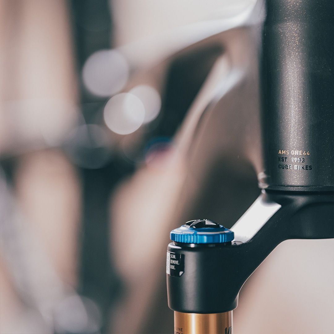 CUBE AMS HYBRID ONE44 C:68X SLT 400X E-MTB BIKE 2024 CARBON 'N' GOLDDUST