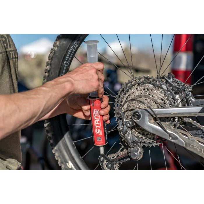 STAN'S UNIVERSAL TUBELESS TYRE SEALANT INJECTOR
