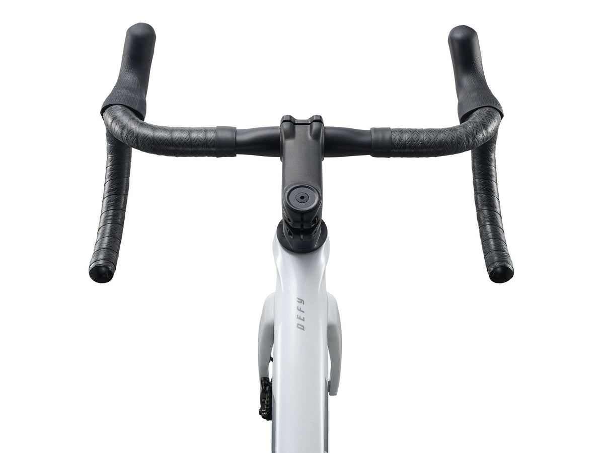 GIANT DEFY ADVANCED 2 ROAD BIKE 2027 PEARL WHITE
