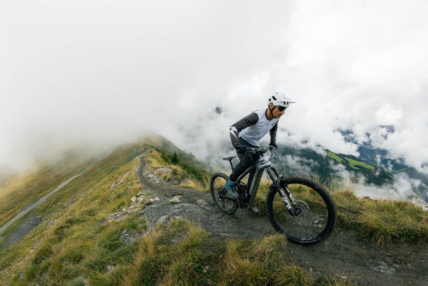 GIANT REIGN ADVANCED E+ 1 eMTB BIKE 2026 MERCURY/CARBON SMOKE