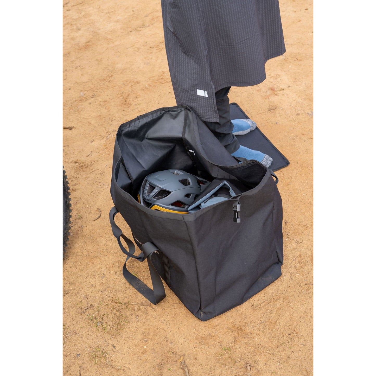 MADISON DTE DIRTY SECRET KIT BAG