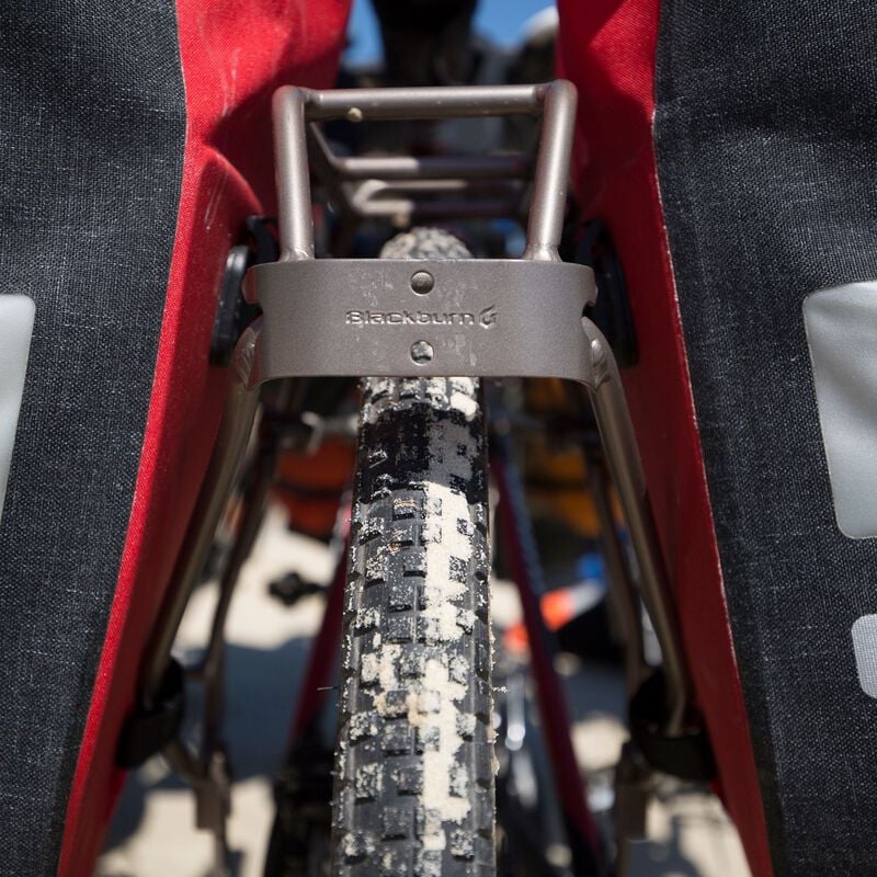 BLACKBURN OUTPOST REAR TOURING RACK V2