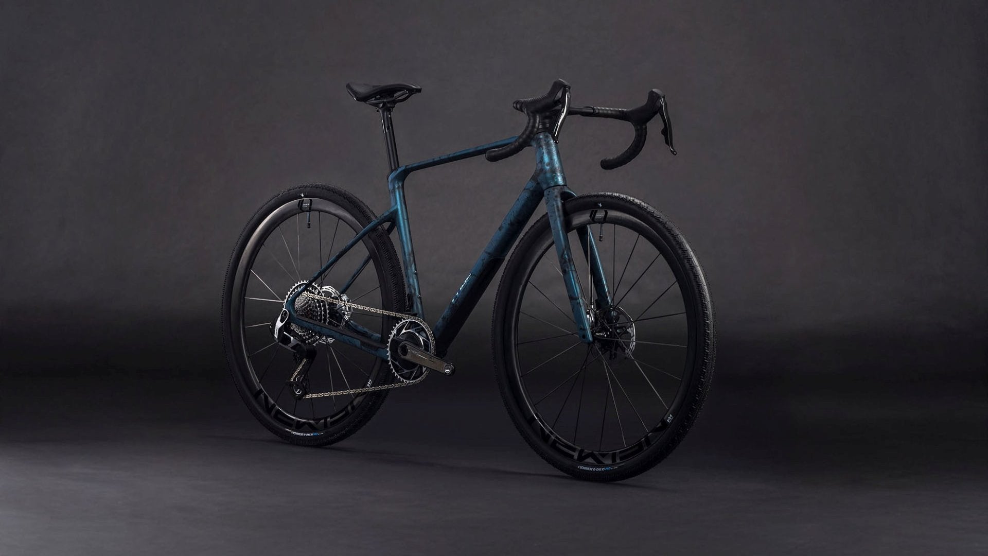 CUBE NUROAD C:62 SLT GRAVEL BIKE 2026 ROYALGREEN' N 'FUME