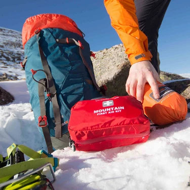 LIFESYSTEMS MOUNTAIN FIRST AID KIT