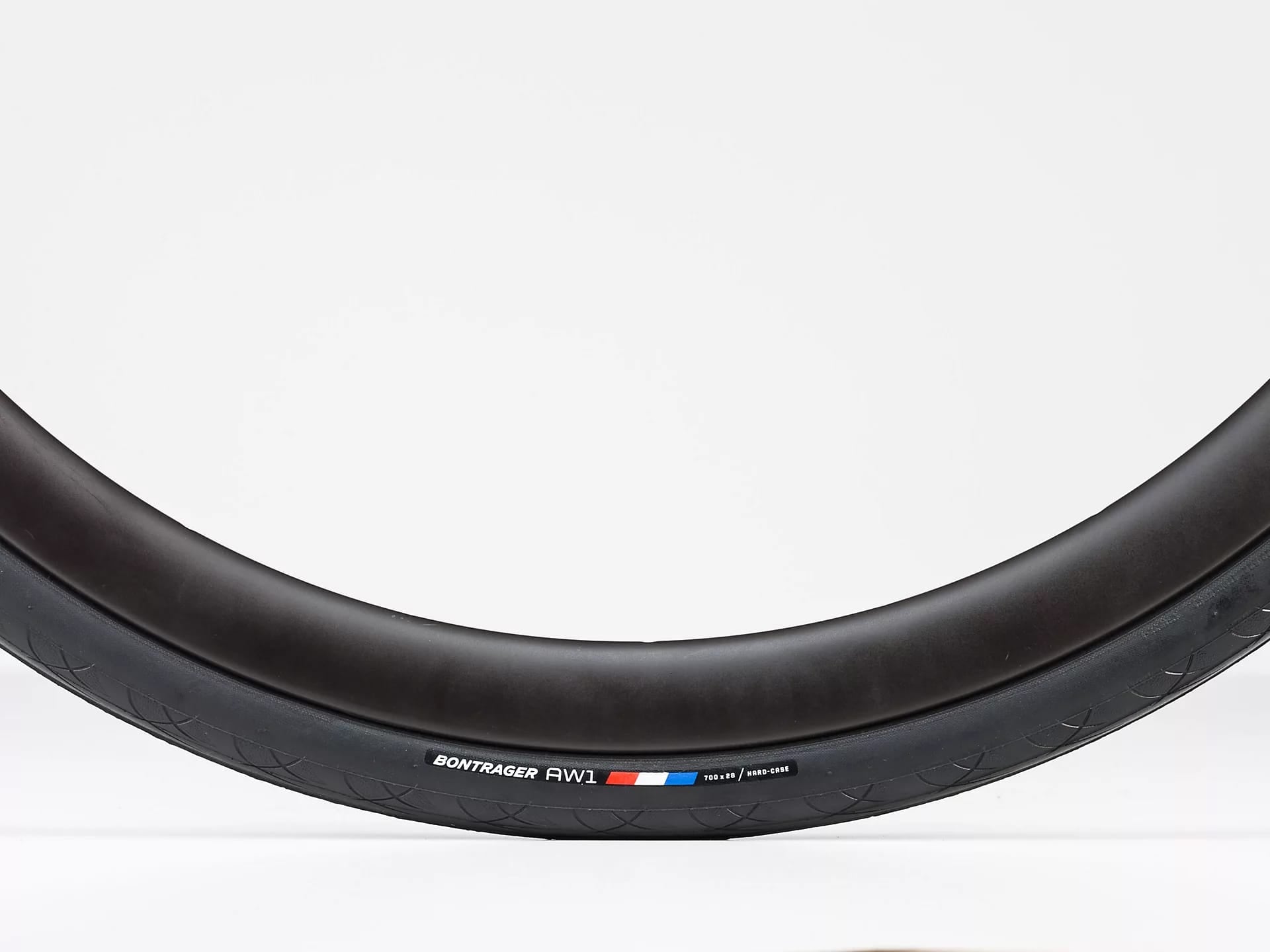 BONTRAGER AW1 HARD-CASE ROAD TYRE