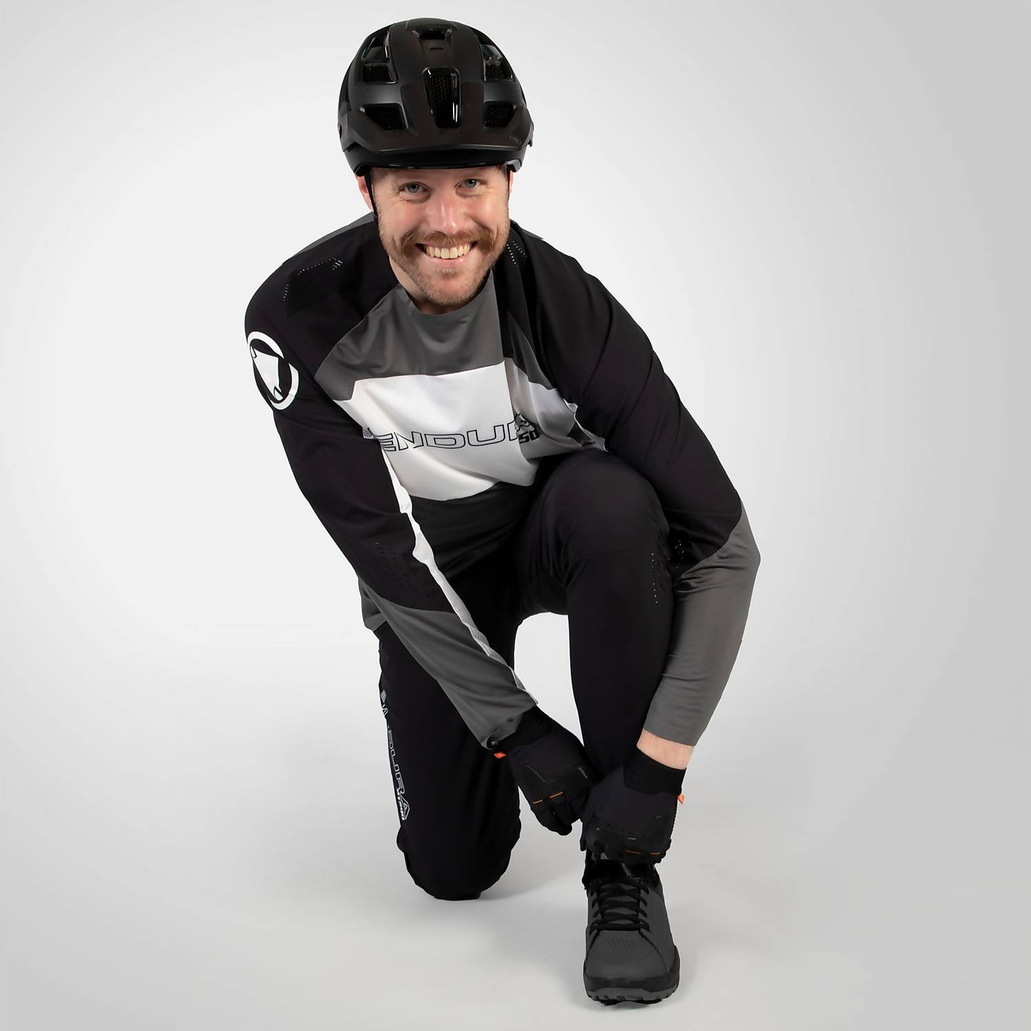 ENDURA MT500 BURNER LITE L/S JERSEY BLACK